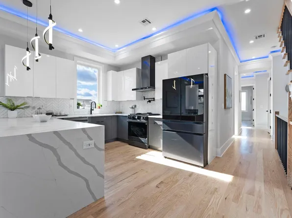 93 Terrace Avenue image 2 of 20