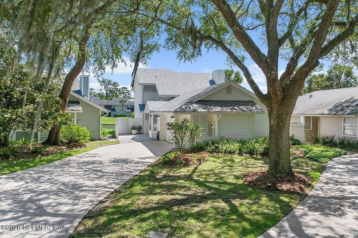 3 bed, 2.5 bath, 1558 sqft, $6,000 — Photo 2