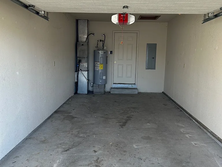 6888 Boston Dr — Photo 21