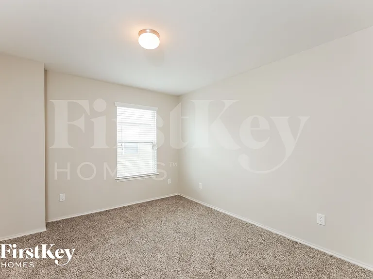 7111 Marina Del Rey — Photo 12