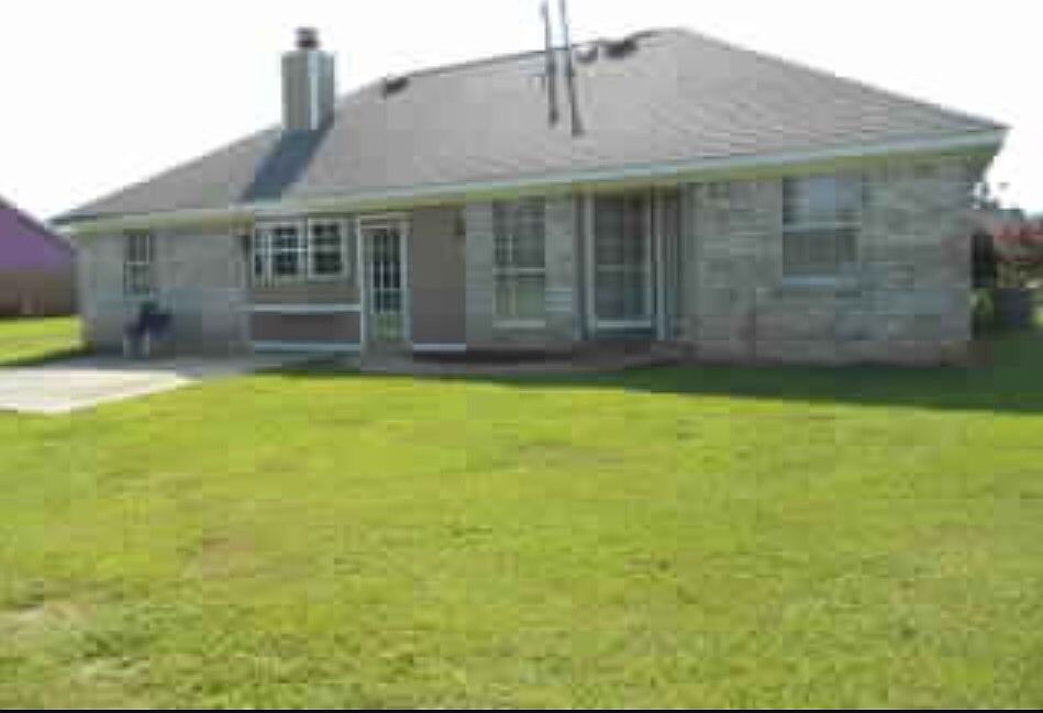 1st image of 204 Green Hollow Cir