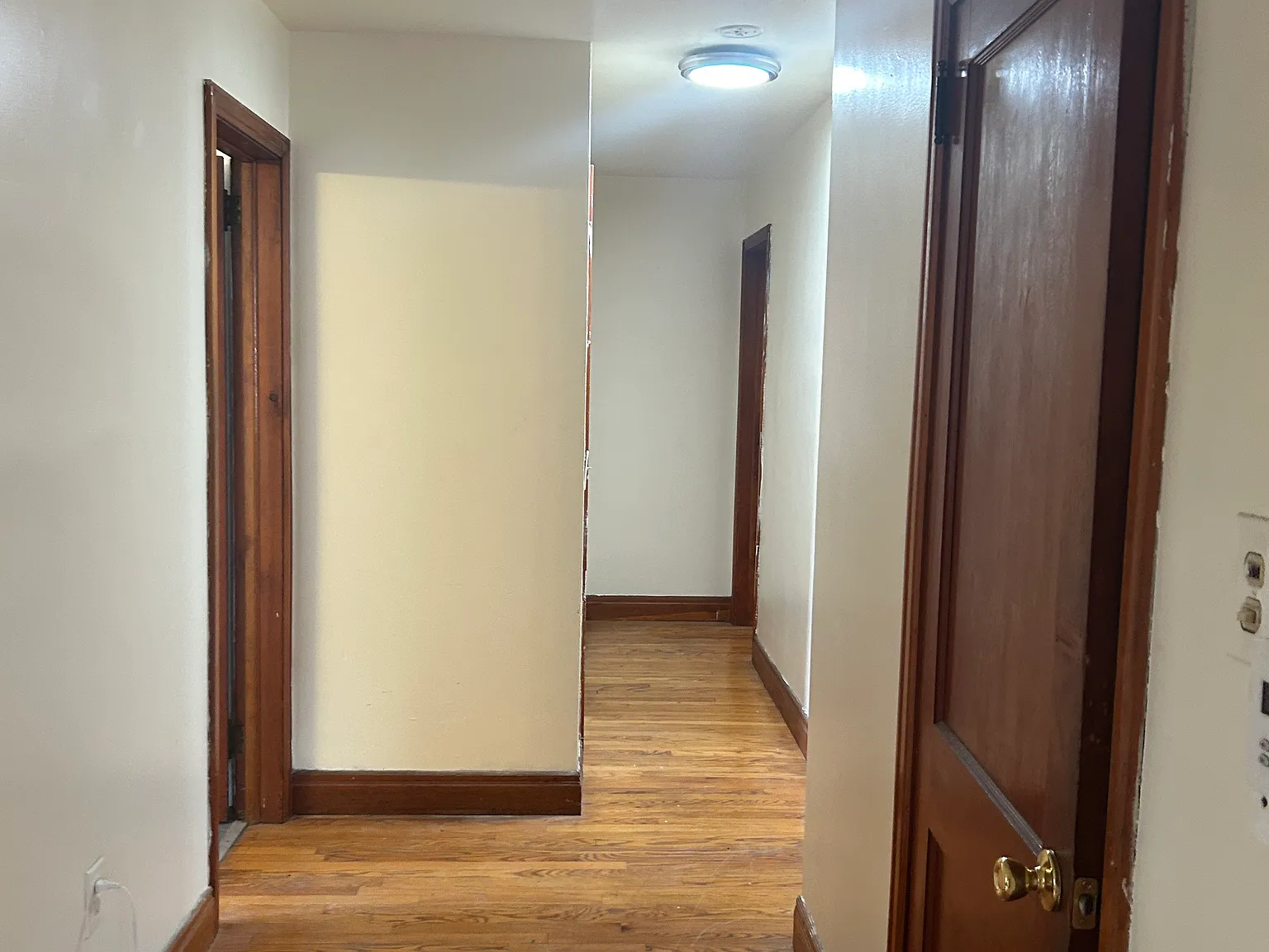 3 bed, 1.5 bath, 1800 sqft, $2,500 — Photo 4