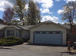 309 SE Liberty Dr, Grants Pass, OR 97527