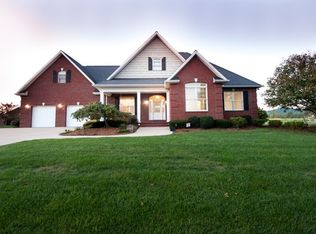 20 Cobblestone Dr, Lucasville, OH 45648