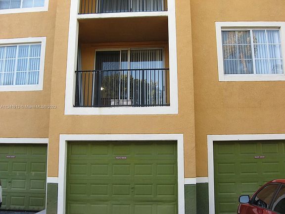 2nd image of 2120 Preserve Way #205