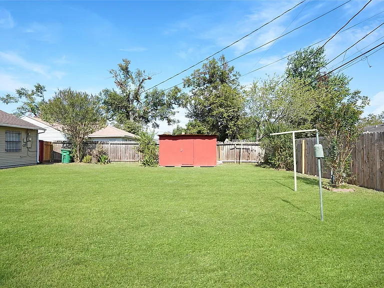 12432 Yancy Dr — Photo 9