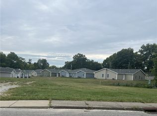 1215 Bono Rd, New Albany, IN 47150