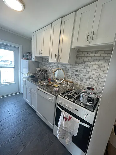87 Winthrop Shore Dr Photo 1