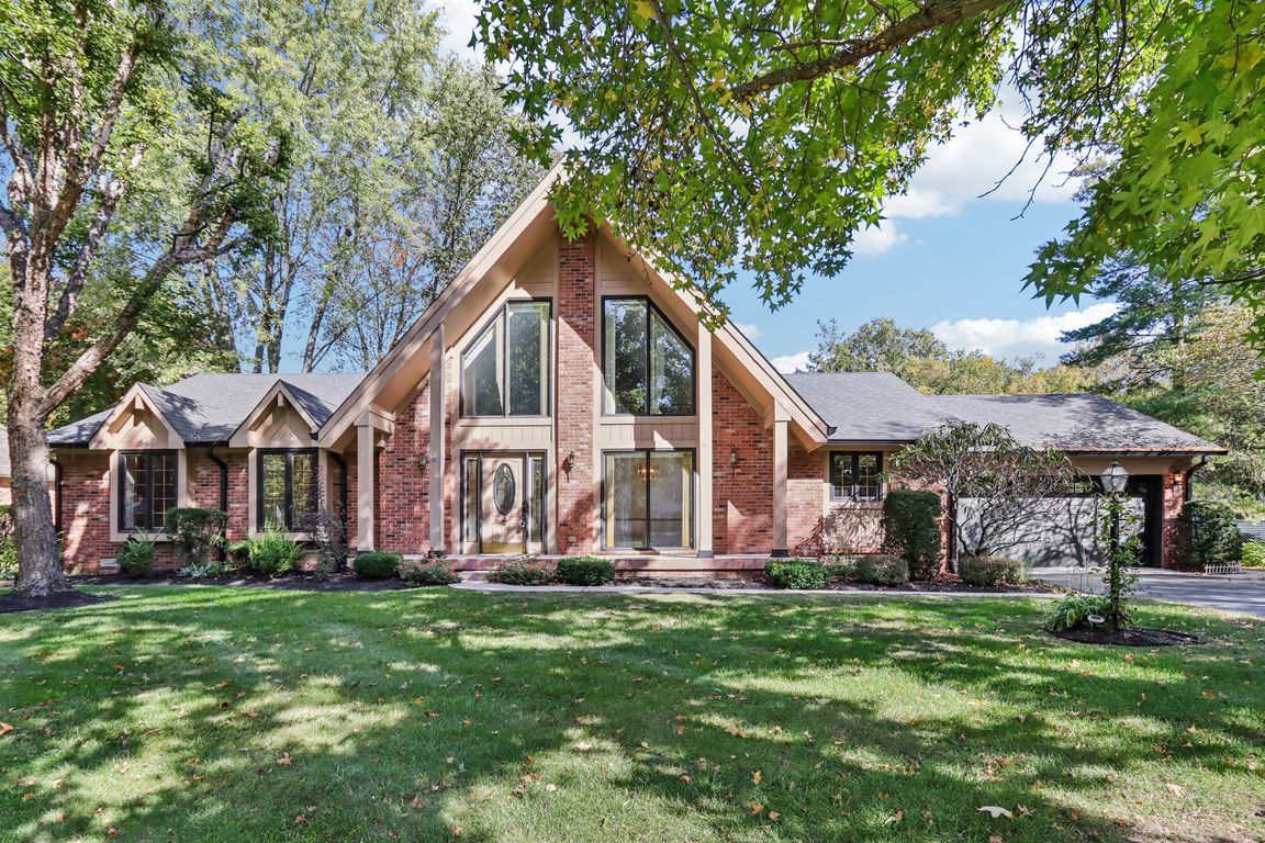 W Christian Dr-S2510-001.jpg