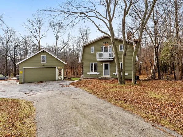 W6331 Westwind ROAD, Plymouth, WI 53073