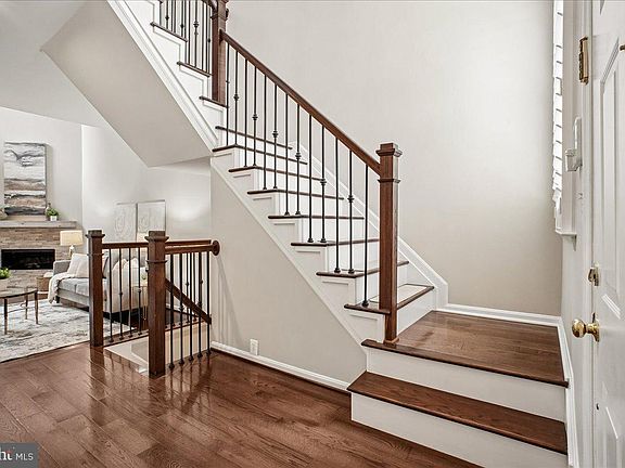 3rd image of 11410 Hollow Timber Way
