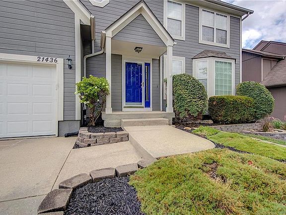 4th image of 21436 W 48th St
