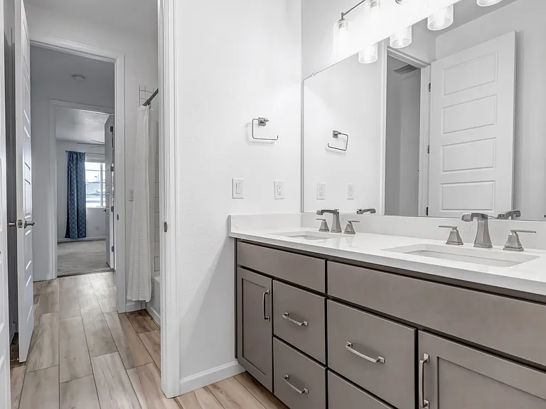 4007 Castle Vista Ln — Photo 37
