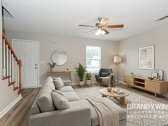 2nd image of 701 Holland Ridge Dr