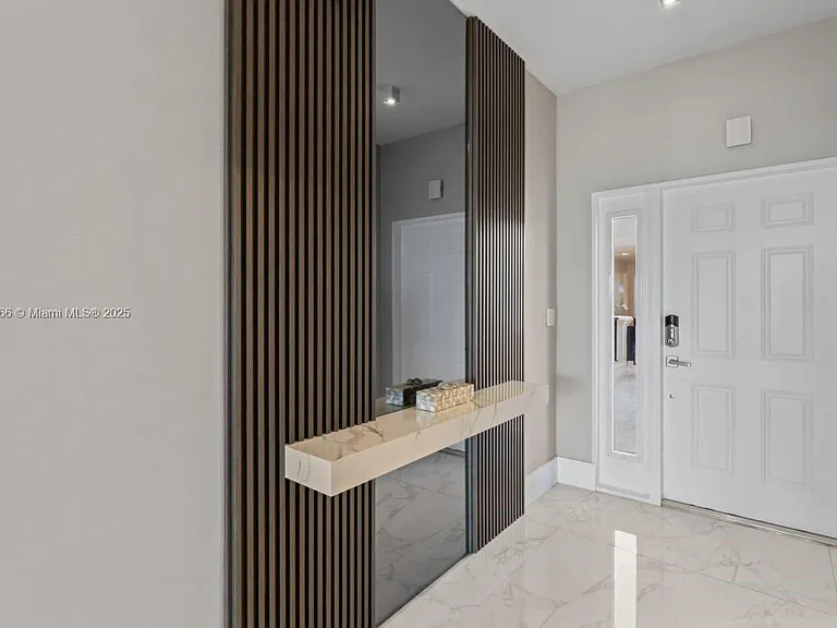 19143 Fisher Island Dr #19143 — Photo 18