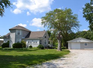 26041 W 10th Street Rd, Centralia, IL 62801