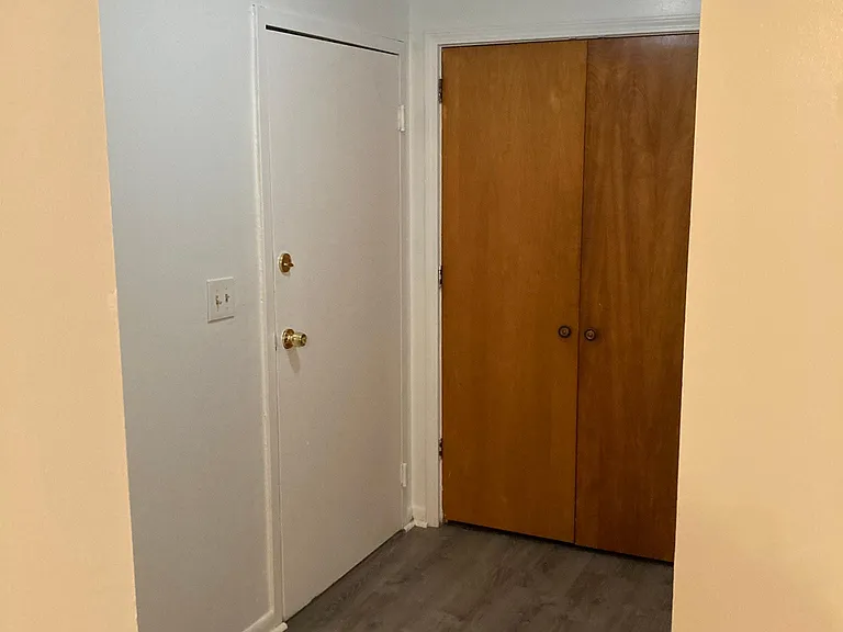520 N Negley Ave #1 — Photo 1