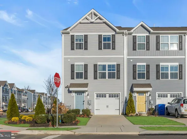 1 L Wendowski St, Beverly, NJ 08010