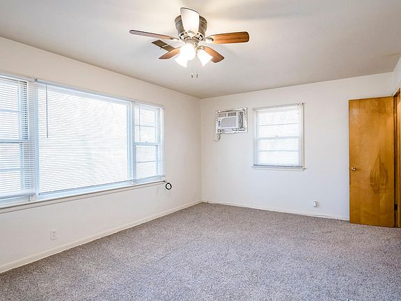 3rd image of 4127 Holdrege St