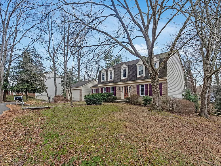 1215 Delta Glen Ct — Photo 3