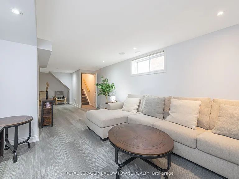 14 Costigan Ct — Photo 28