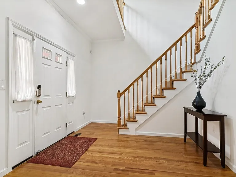 921 Shore Acres Dr — Photo 9