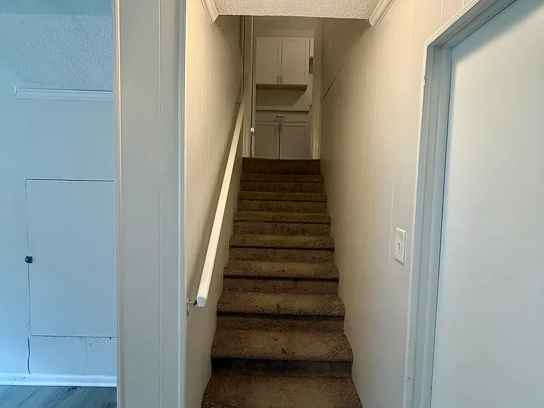 107 Stanley Ter — Photo 38