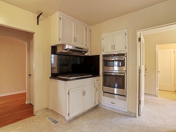 5th image of 143 S Crescent Ave