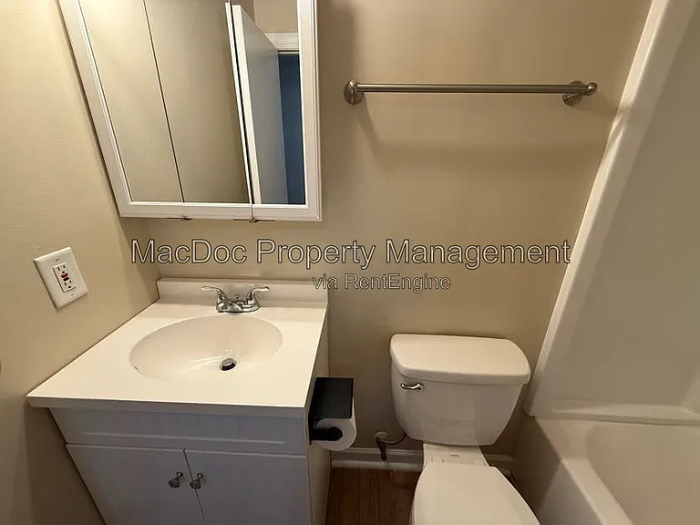 14611 Earlham Ct — Photo 25