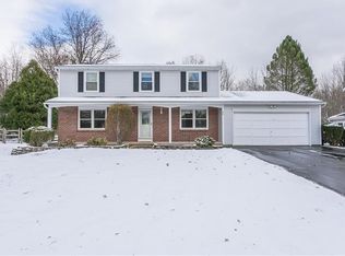 12 Fallbrook Cir, Rochester, NY 14625
