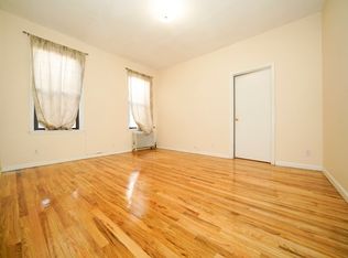 30-51 34th St #3C, Astoria, NY 11103