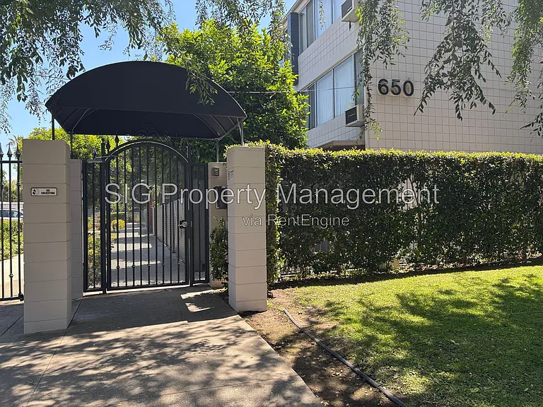 Oakland Summit — Photo 10