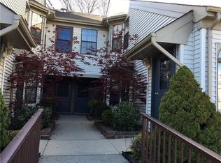 1510 Pebble Pl, Parlin, NJ 08859