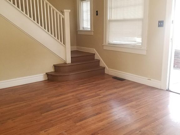 3rd image of 2417 Shelby St #24