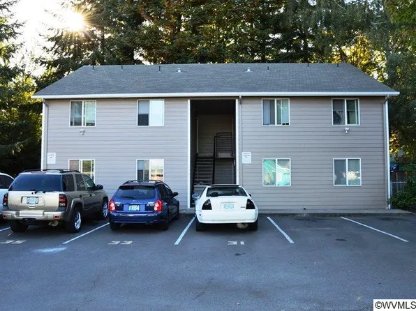 135 37th Ave SE, Salem, OR 97317