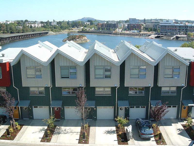 Victoria Townhouse for rent - 2 Bedrooms — photo 4