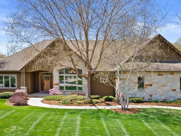 5122 Alexander DRIVE, Racine, WI 53402