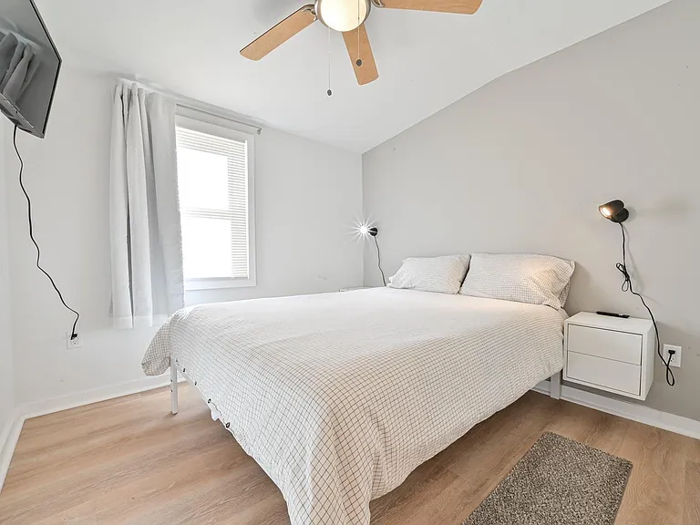 203 N Somerset Ave — Photo 31