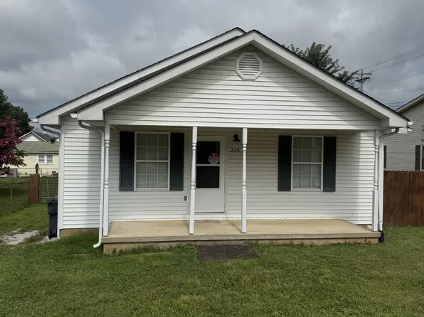 225 Rebel Hill St, McMinnville, TN 37110