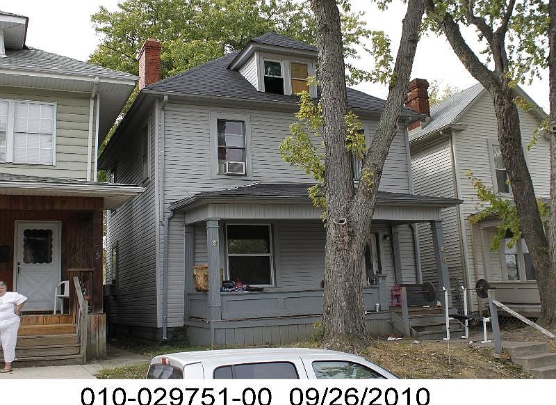 1st image of 87 S Ogden Ave