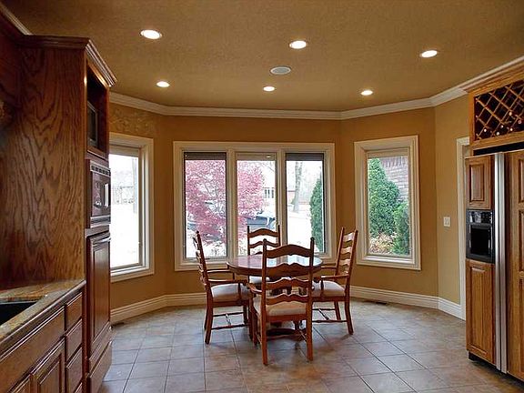 4th image of 30 Stonehaven Dr