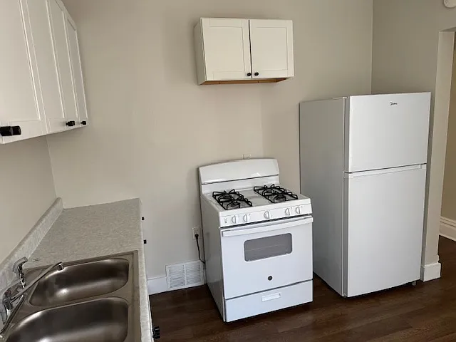 1 bed, 550 sqft, $950 — Photo 2