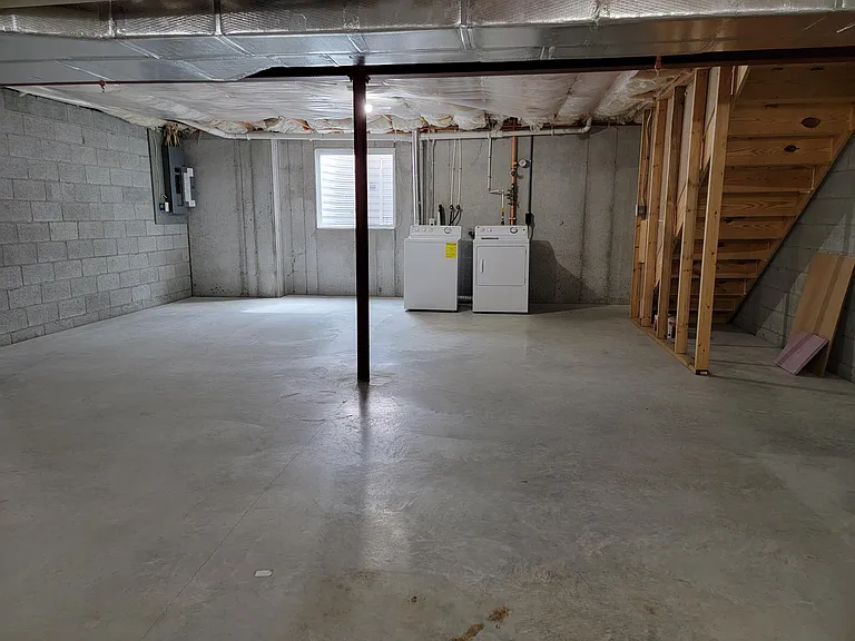 56 Gable Dr — Photo 23