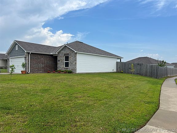 4th image of 11408 S 239th East Ave