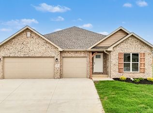 1103 W Jay Street, Ozark, MO 65721