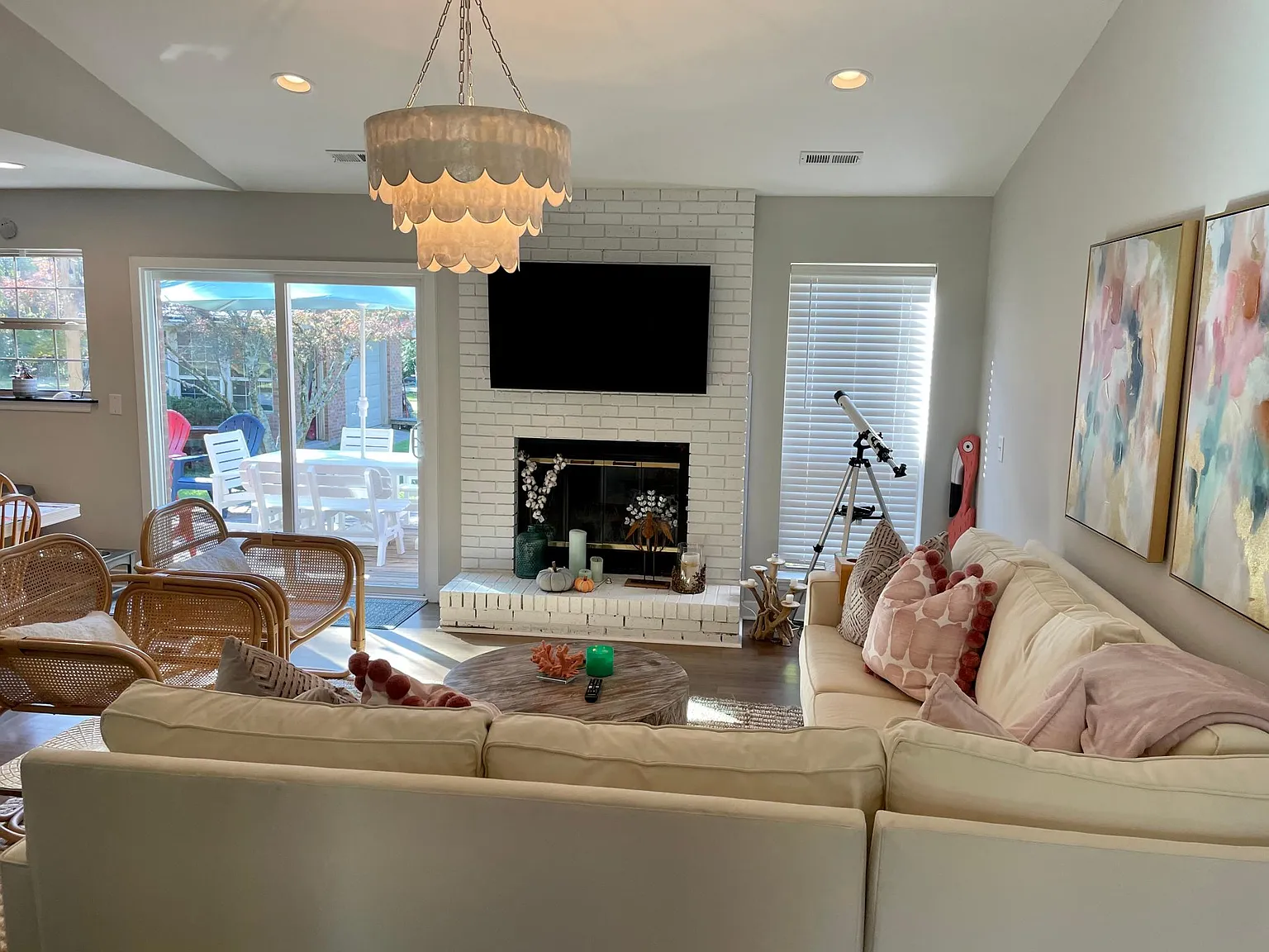 1616 Middle Sound Loop Rd — Photo 3