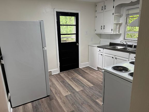 2nd image of 500 Clearview Dr #B