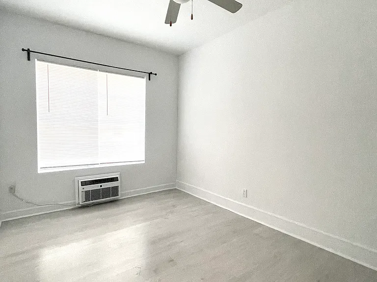 822 Meridian Ave — Photo 2