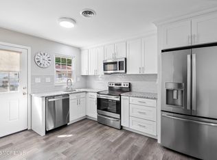 6D Gramercy Ln, Manchester, NJ 08759