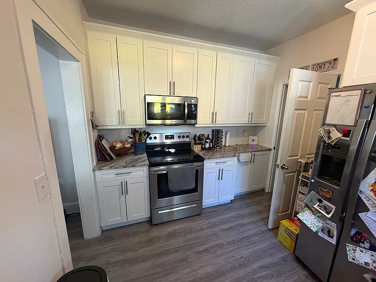 1150 Highland St S — Photo 6